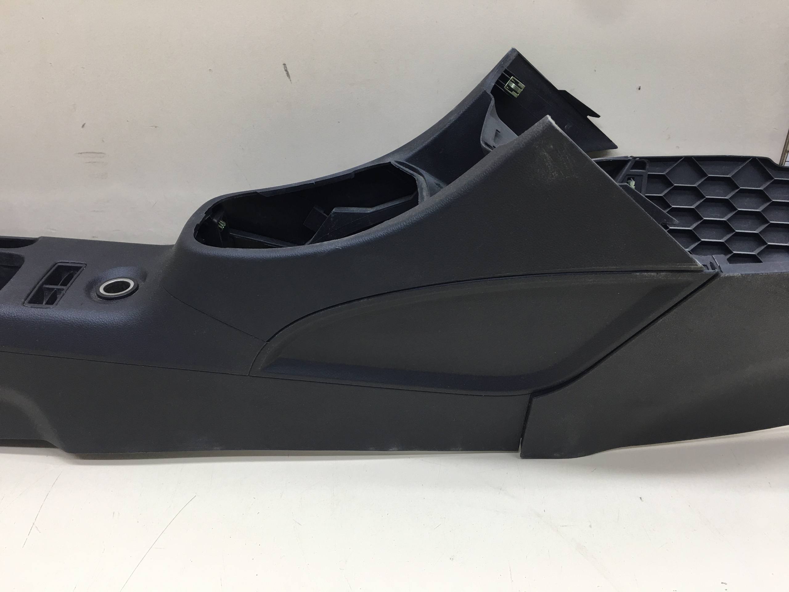 Консоль центральная Chevrolet Aveo T300 2011>