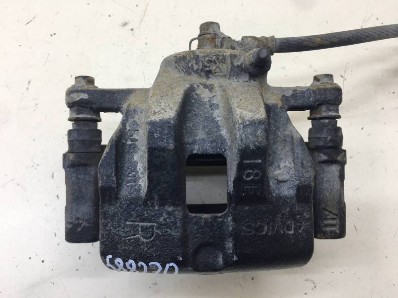 Суппорт передний правый Suzuki Grand Vitara 2005-2015