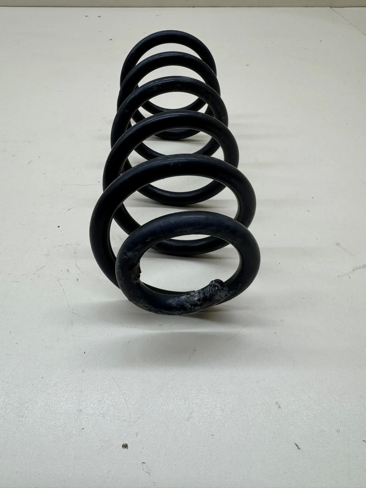 Пружина задняя Renault Logan (2) 2014>