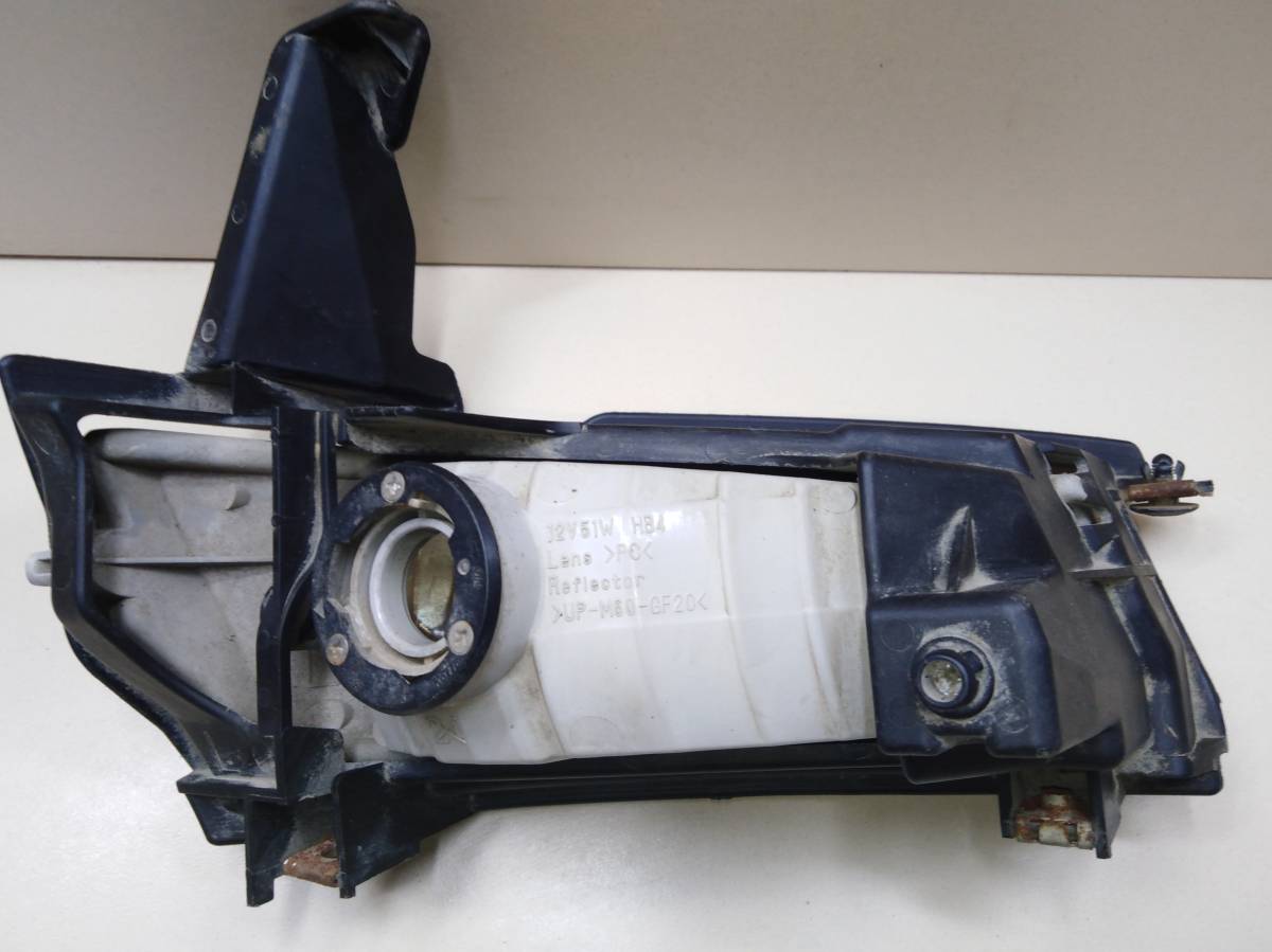Фара противотуманная левая Toyota Estima (R30, R40) 2000-2005