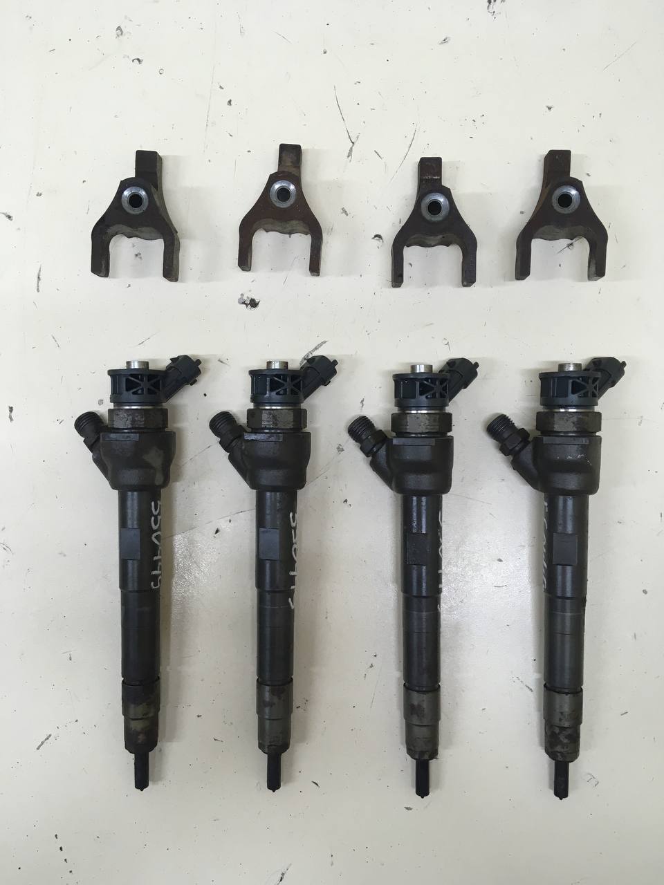 Форсунка дизельная электрическая Jaguar XE (760) 2014-2021