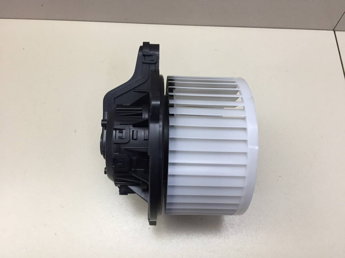 Моторчик отопителя Kia Stinger (CK) 2017--2022