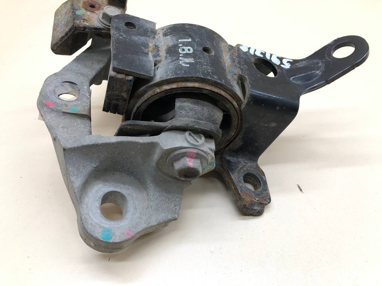 Опора двигателя левая Mazda CX-5 (KE) 2011-2017