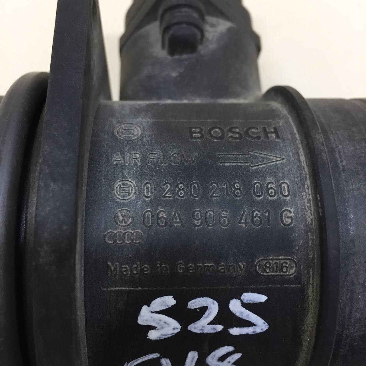 Датчик расхода воздуха (массметр, дмрв) Audi Q7 (4L) 2005-2015