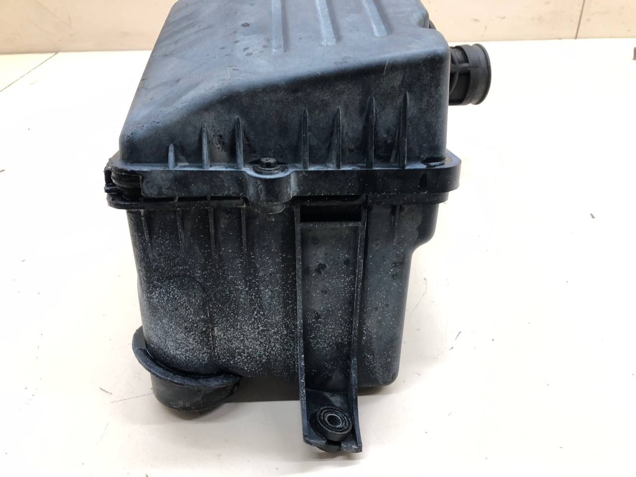 Корпус воздушного фильтра Chevrolet Aveo T250 2005-2011