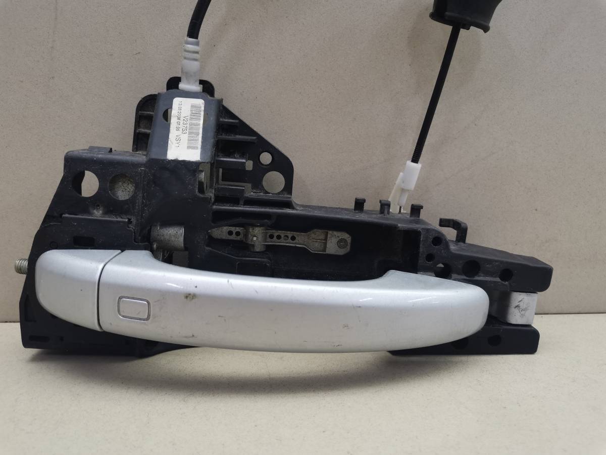 Ручка двери передней наружная левая Audi A1 (8X) 2010>