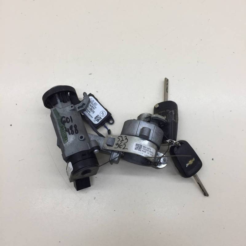 Замок зажигания Chevrolet Aveo T300 2011>