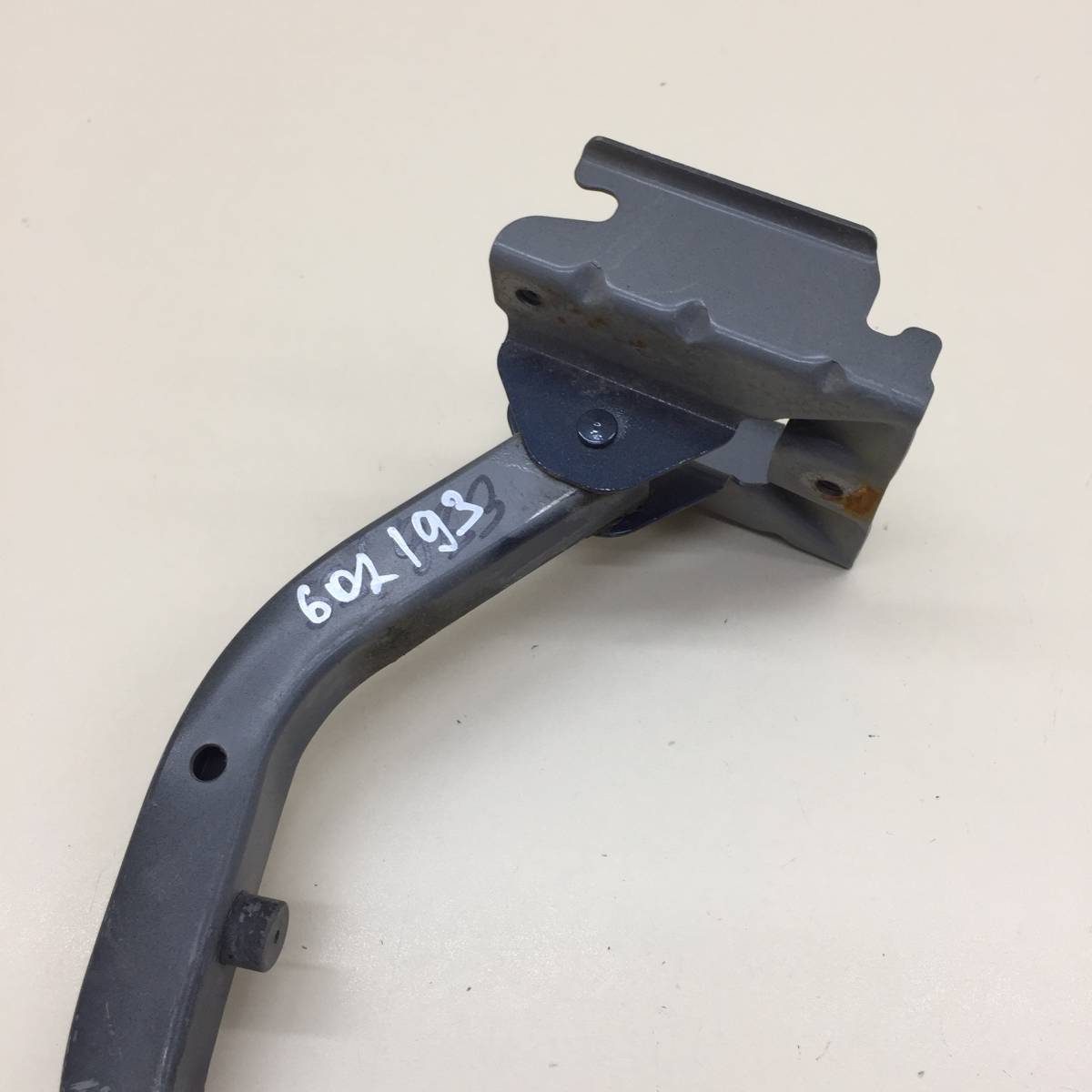 Петля крышки багажника Nissan Almera Classic (B10) 2006-2013