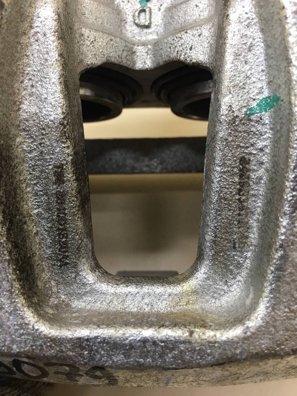 Суппорт передний левый EXEED RX 2022>