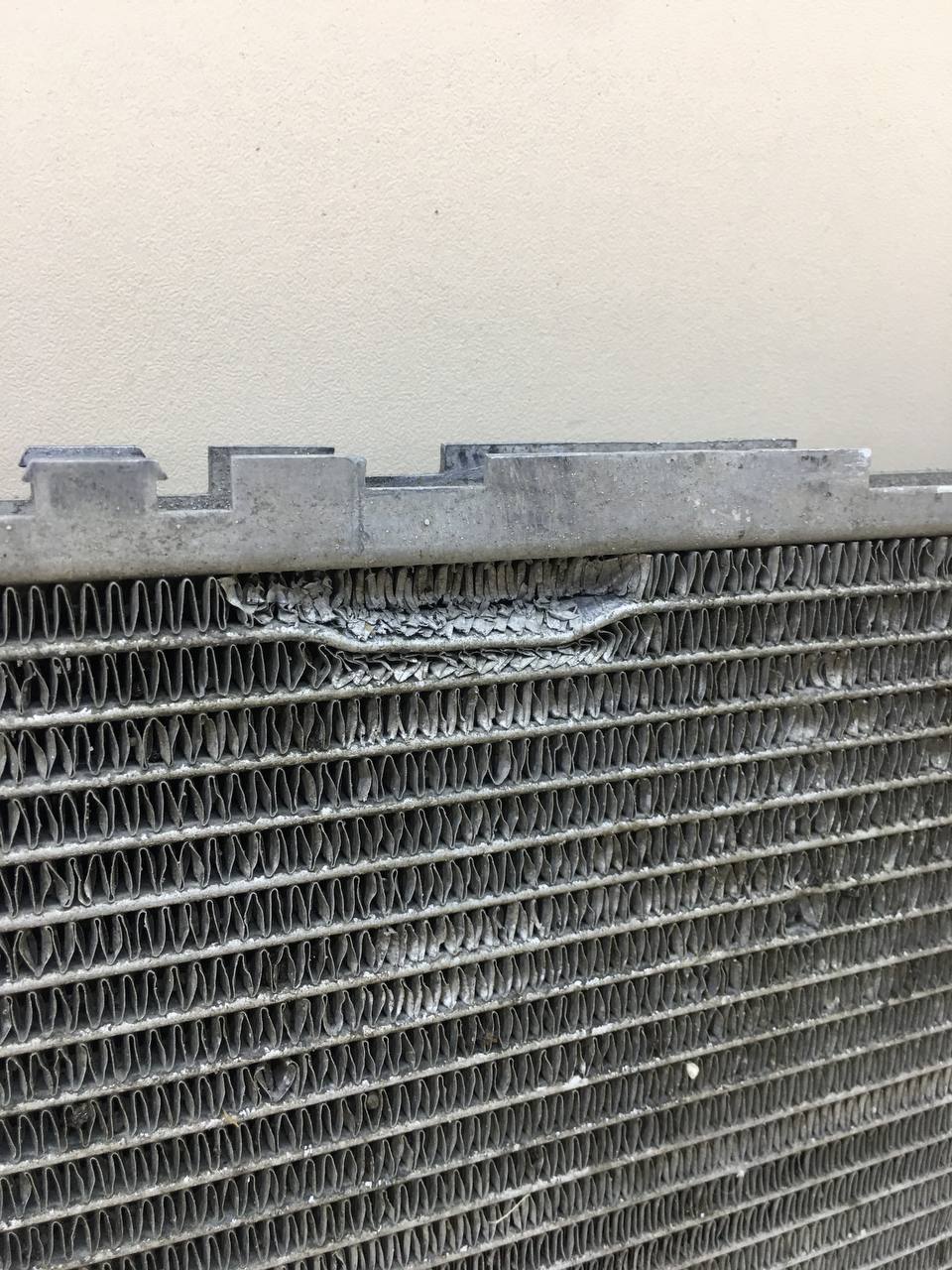 Радиатор кондиционера (конденсер) Geely MK Cross 2011>