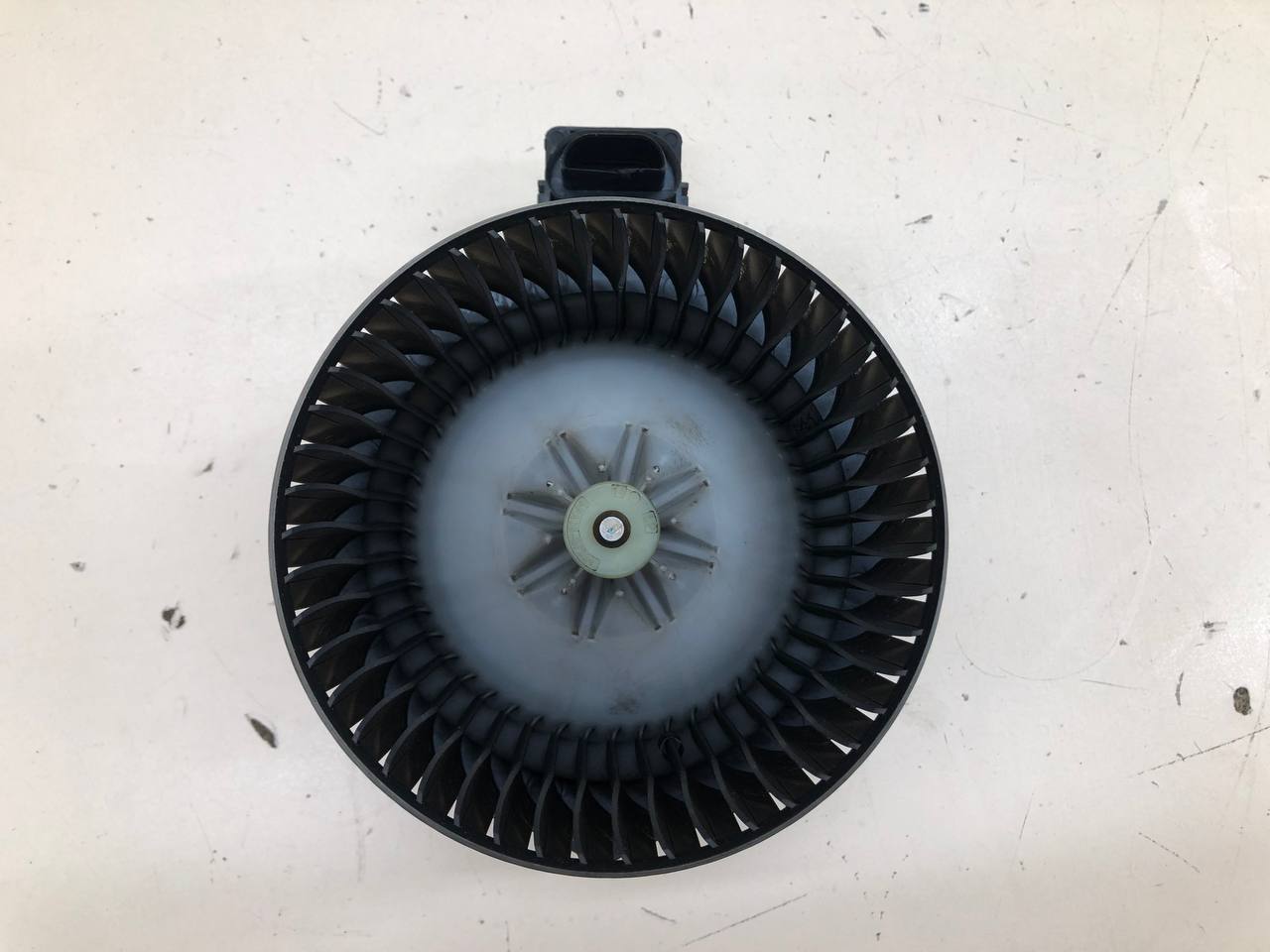 Моторчик отопителя Toyota Hilux 2004-2015