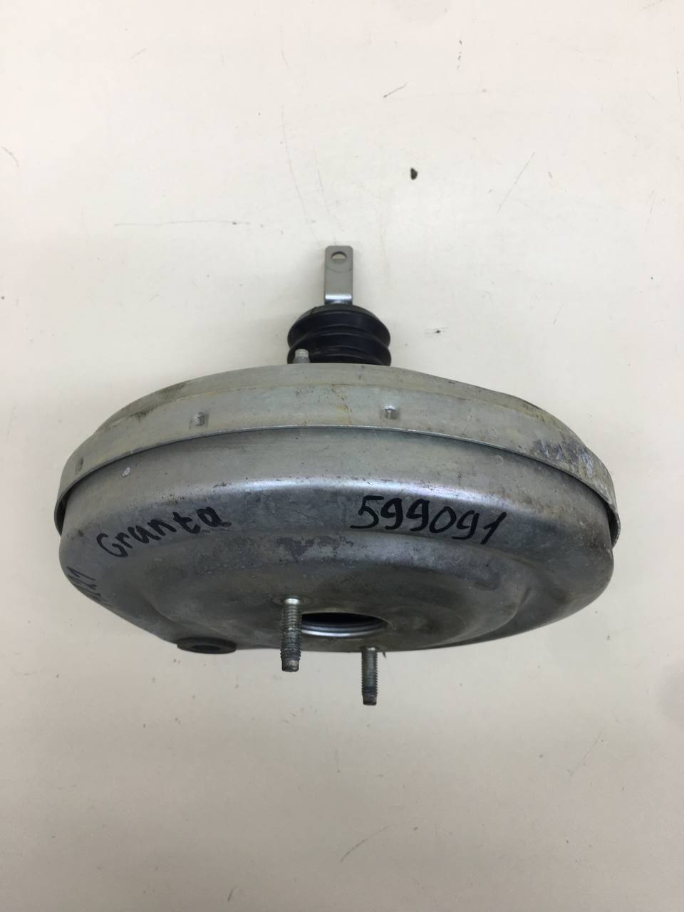 Усилитель тормозов вакуумный Lada Granta 2011>