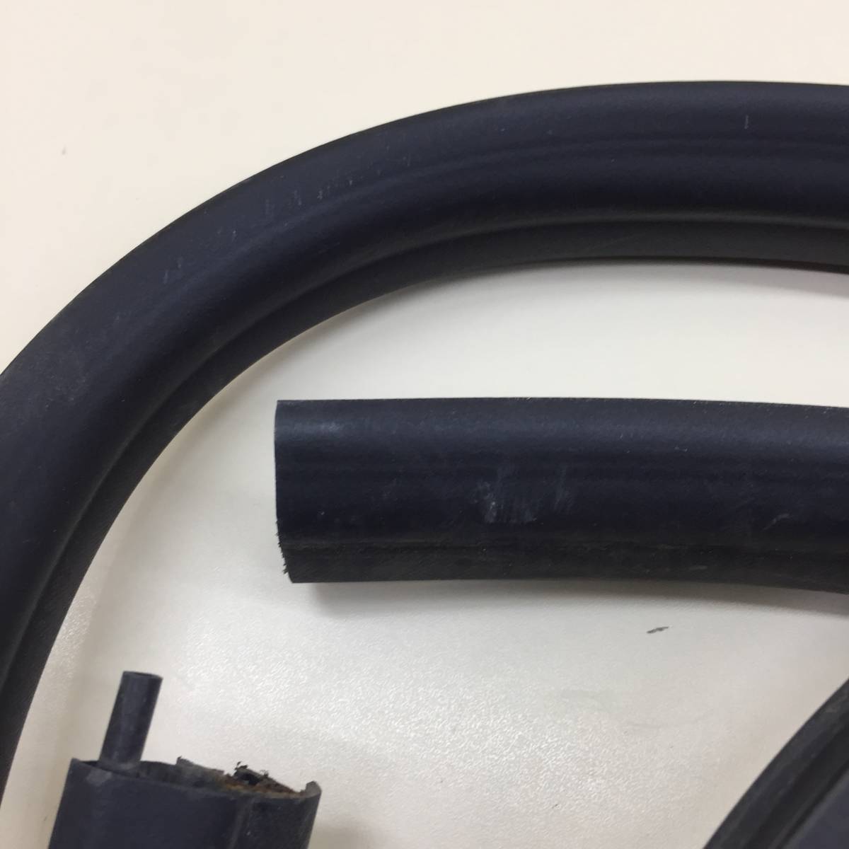 Уплотнитель проема двери задней правой Lada X-RAY 2016>