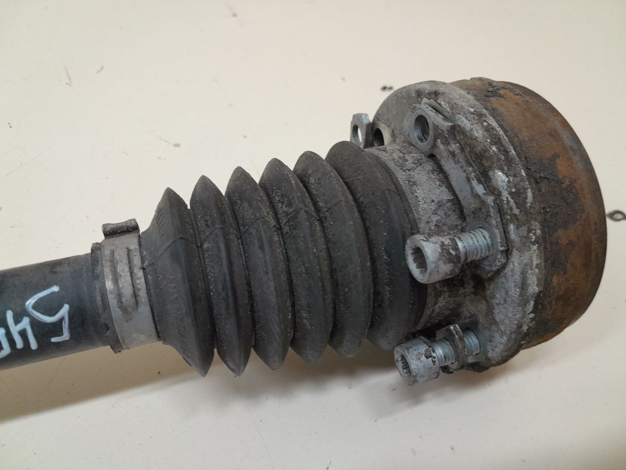 Полуось передняя левая Skoda Fabia (5J) 2007-2014