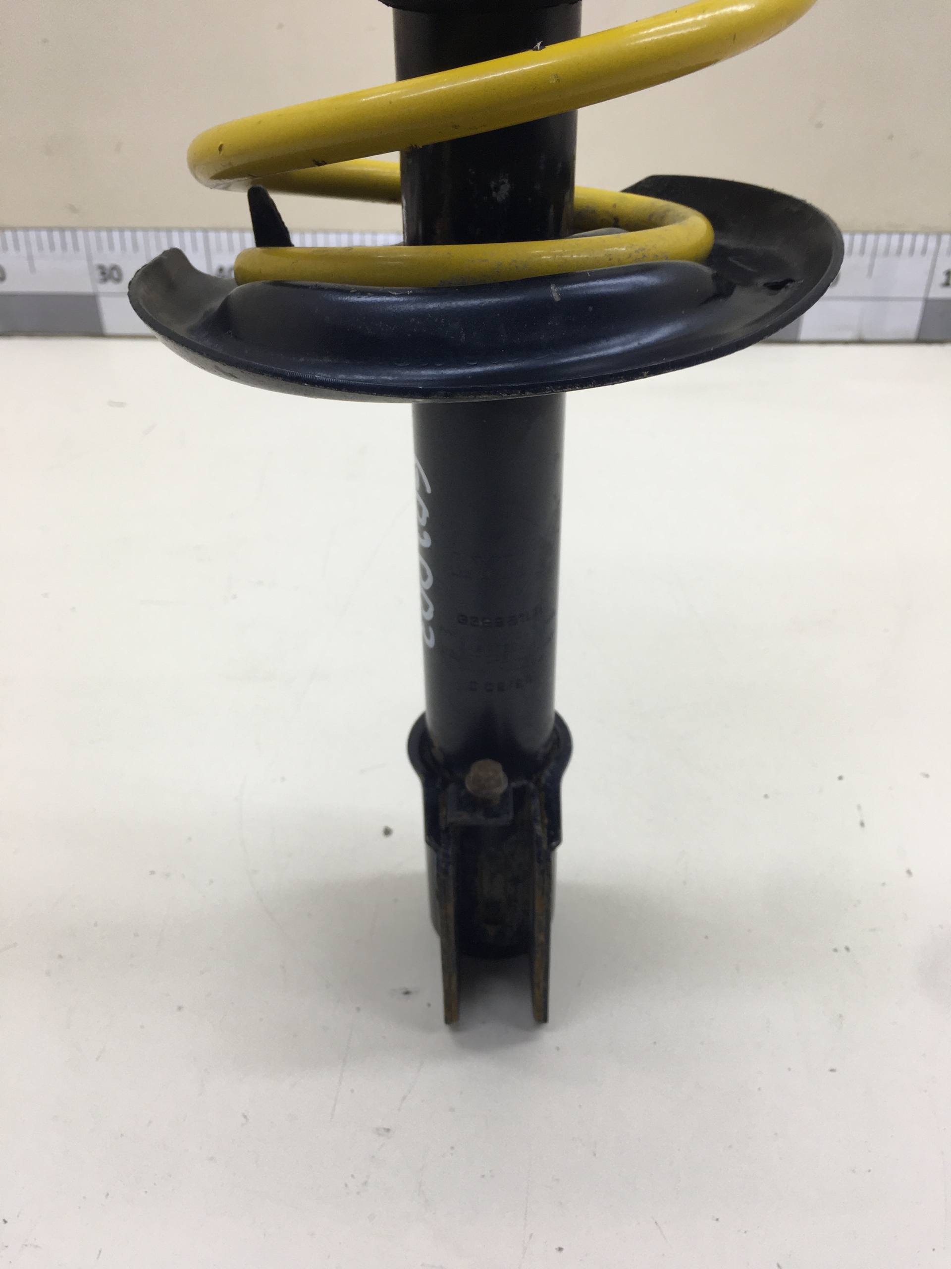 Амортизатор передний Renault Logan (2) 2014>