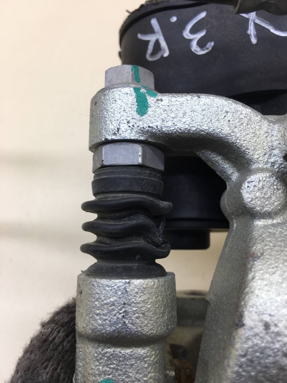 Суппорт задний правый EXEED RX 2022>