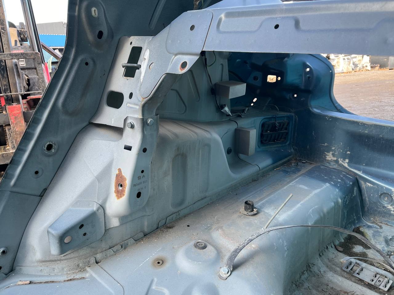 Крыло заднее правое Citroen C-Elysee 2012-2017