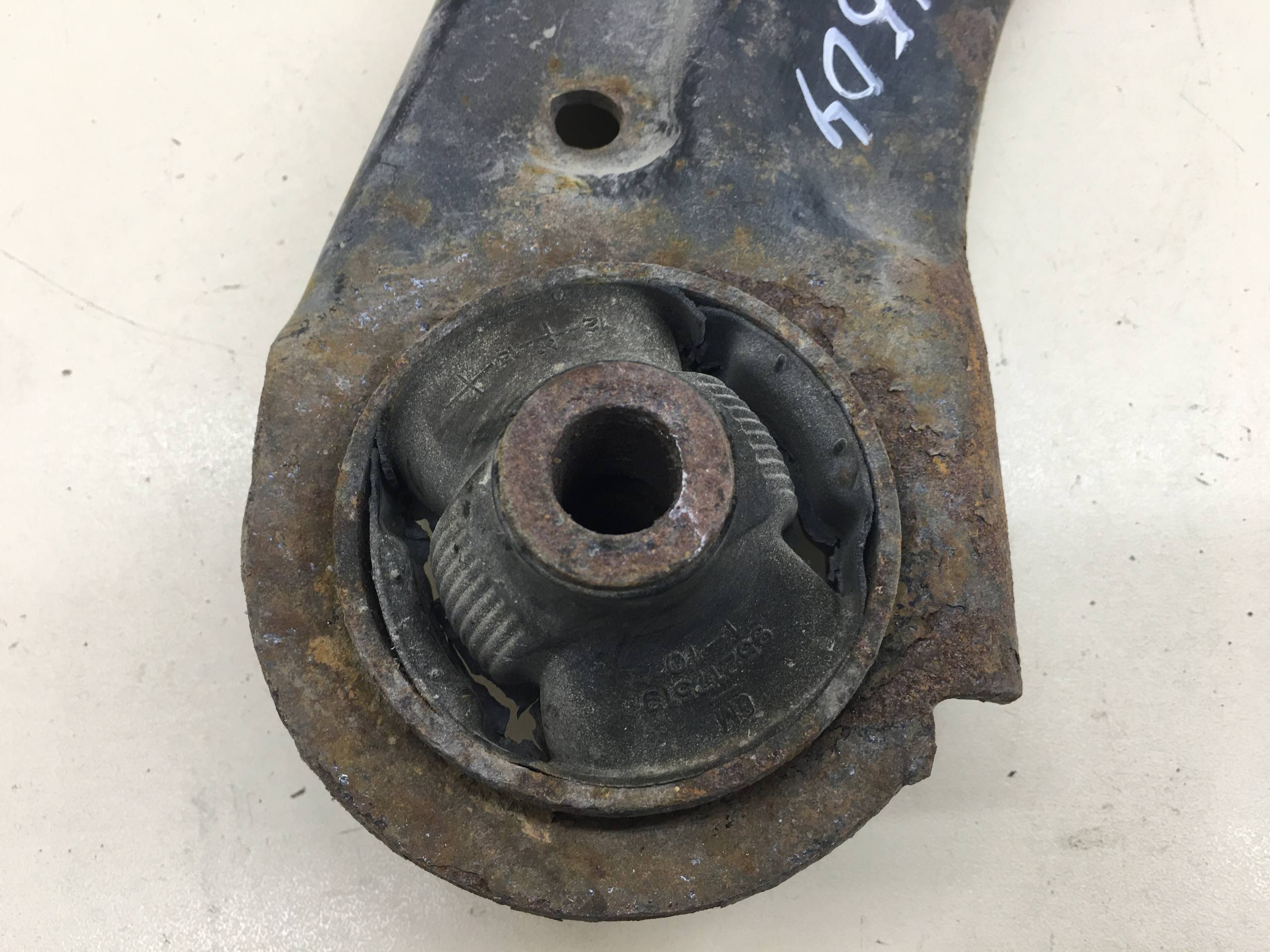 Рычаг передний правый Chevrolet Aveo T300 2011>