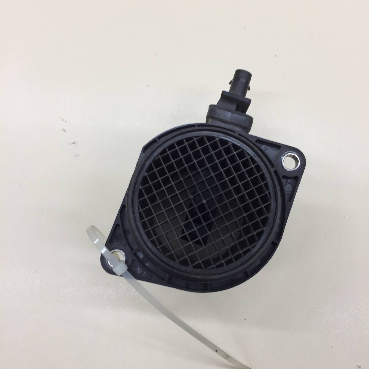 Датчик расхода воздуха (массметр, дмрв) Cadillac Escalade 3 2006-2014