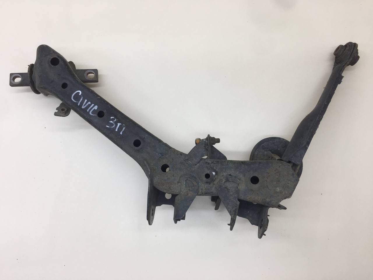 Рычаг задний нижний правый Honda Civic 4D 2006-2012