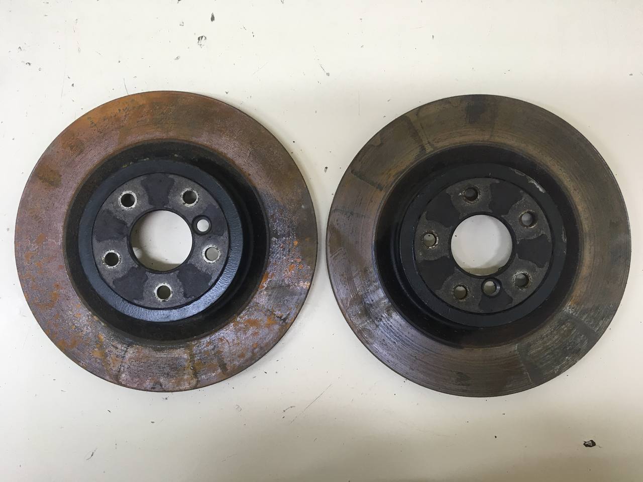 Диск тормозной задний Jaguar XE (760) 2014-2021