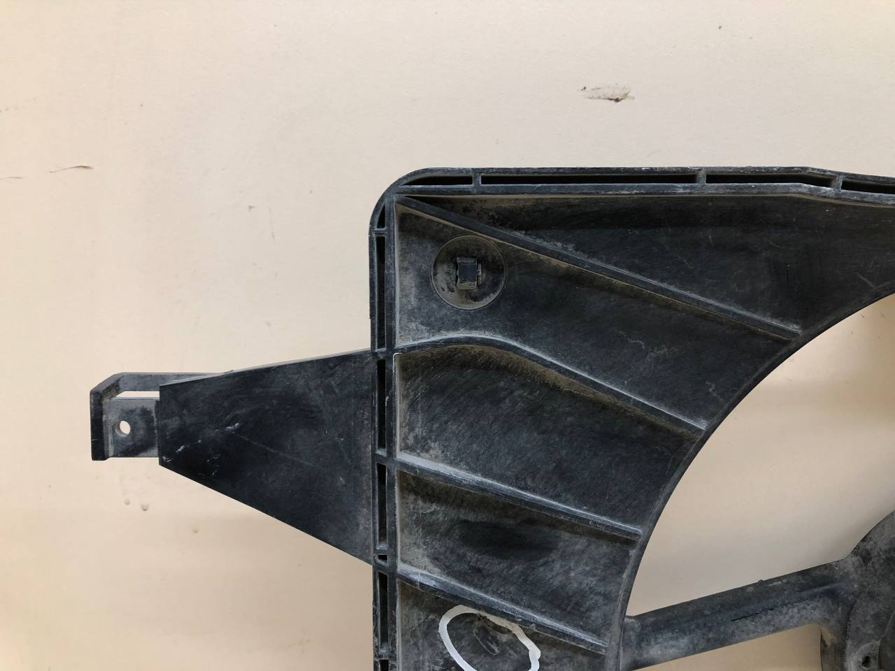 Диффузор вентилятора Nissan Qashqai+2 (JJ10) 2008-2014