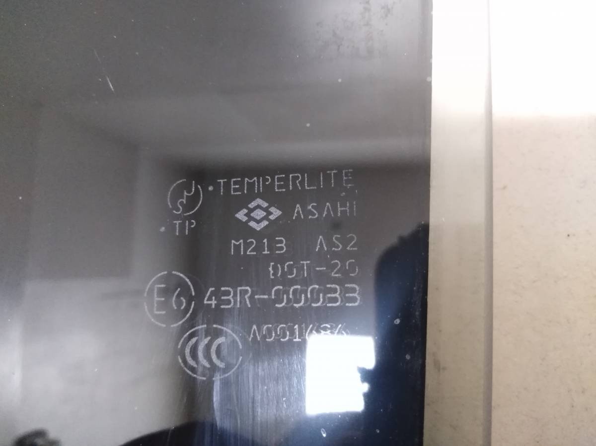 Стекло двери задней левой Suzuki Grand Vitara 1998-2005