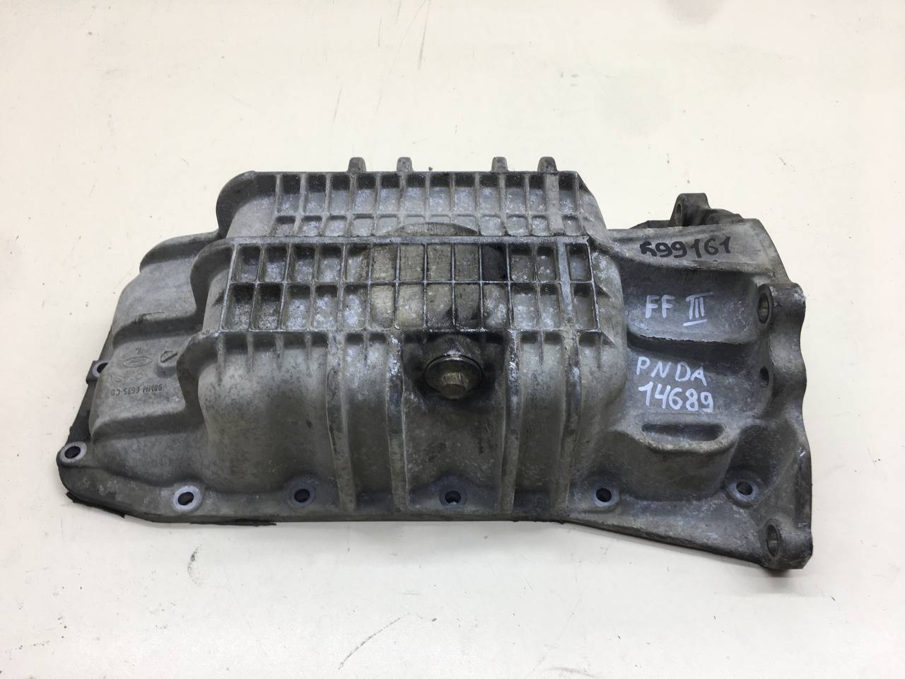 Поддон масляный двигателя Ford Focus 3 2011>