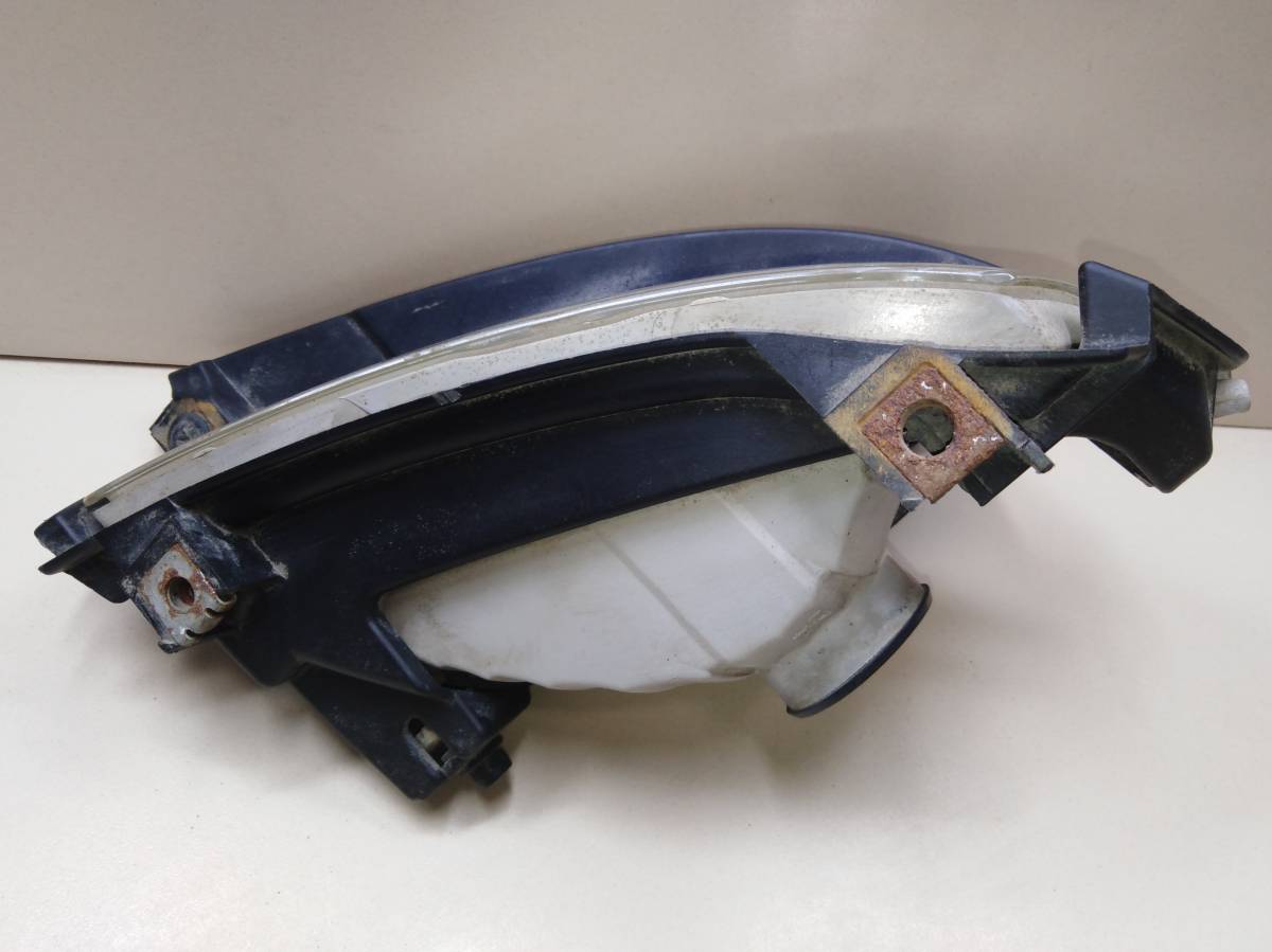 Фара противотуманная левая Toyota Estima (R30, R40) 2000-2005