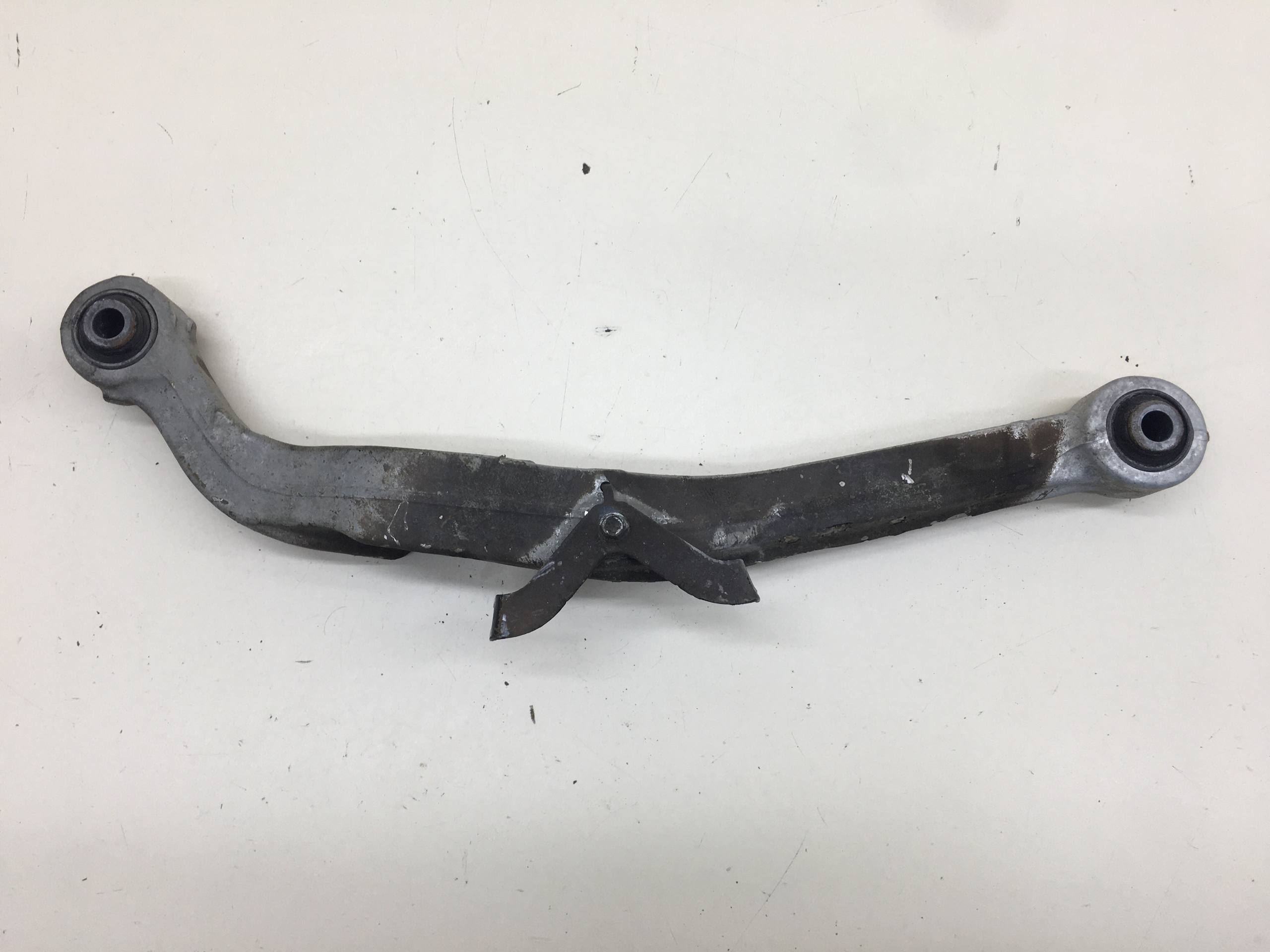 Рычаг задний поперечный Nissan Qashqai (J11) 2014>