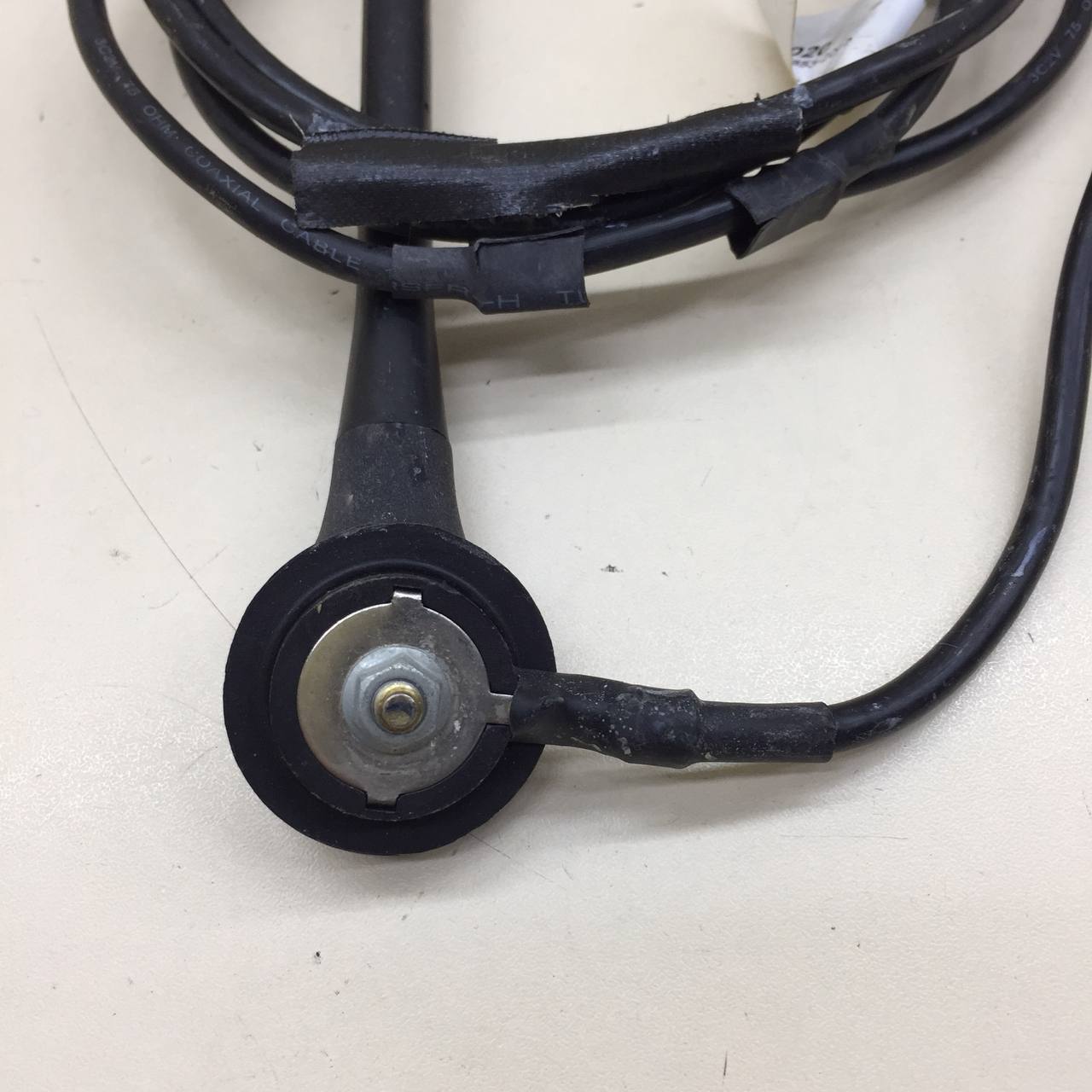 Антенна Lada Granta 2011>