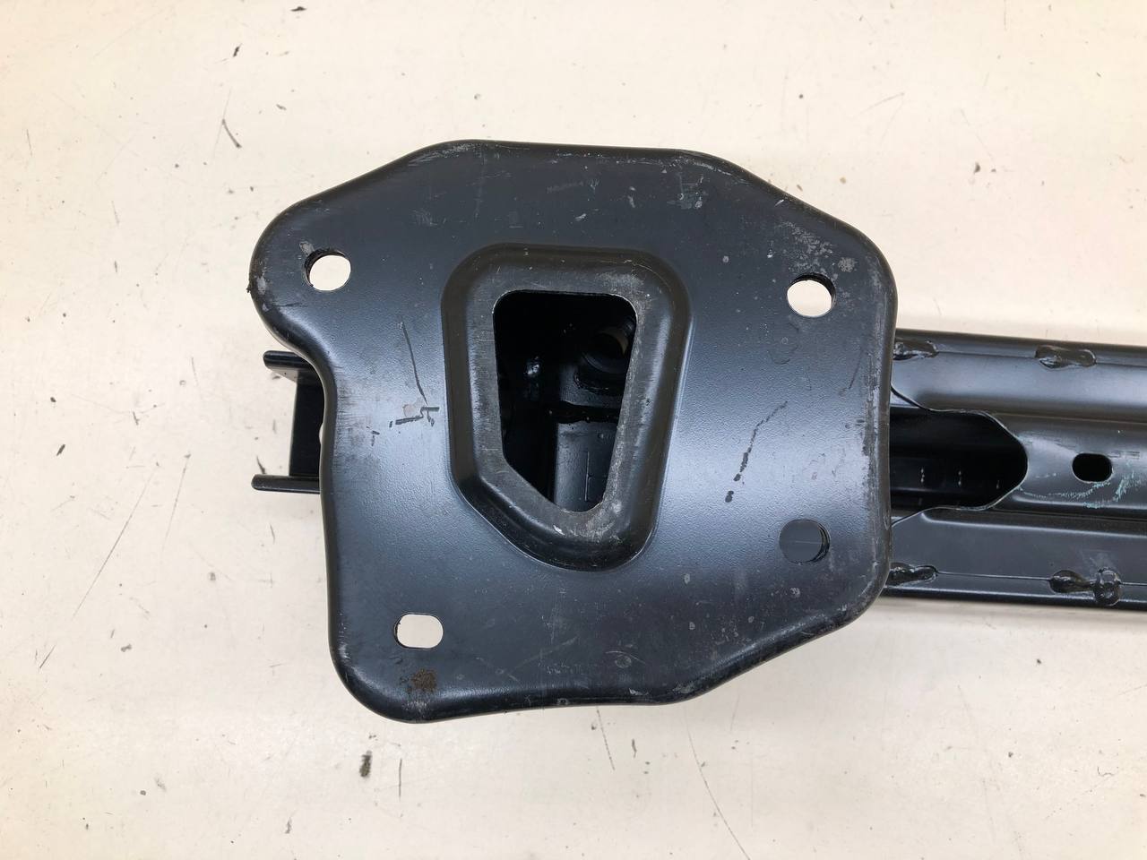 Усилитель заднего бампера Subaru B9 Tribeca (WX/W10) 2004-2008