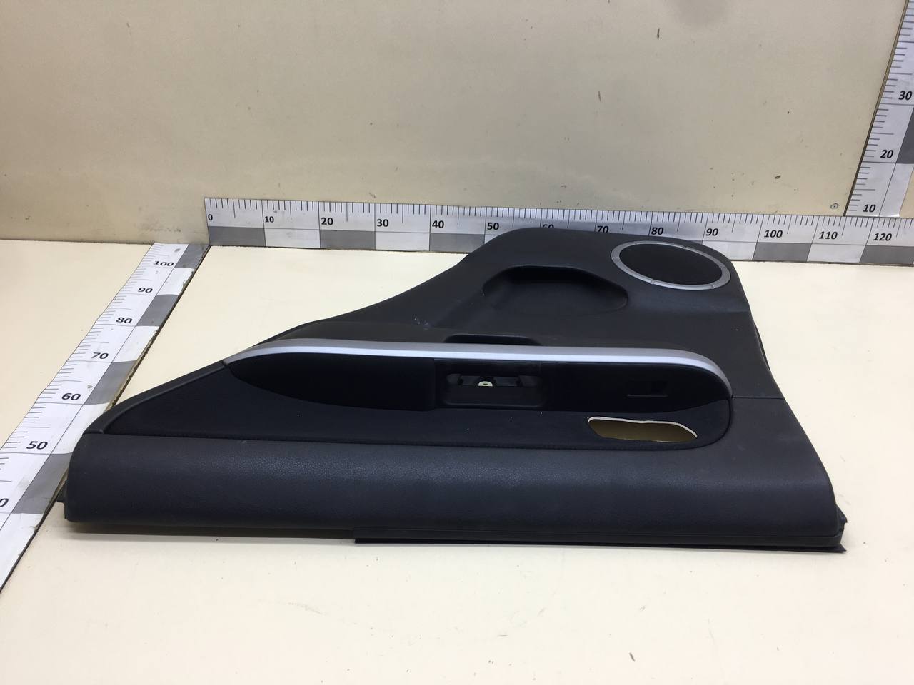 Обшивка двери задней правой Suzuki Grand Vitara 2005-2015