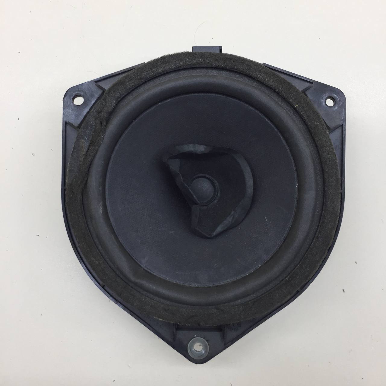 Динамик Toyota Avensis (T250) 2003-2009