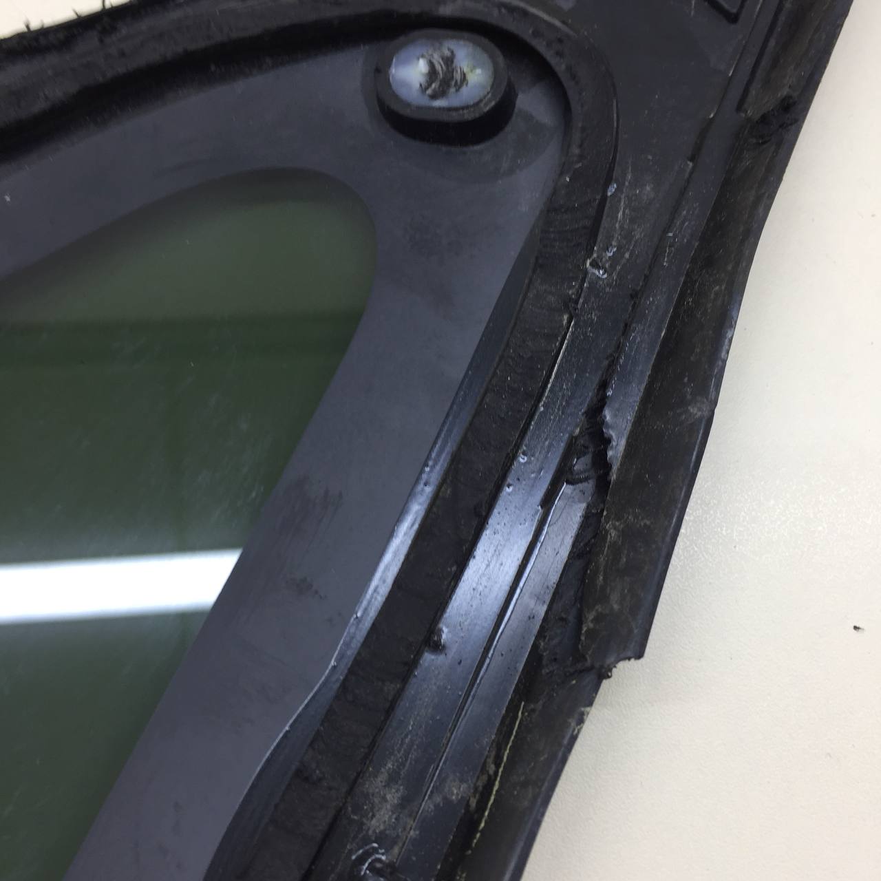 Стекло кузовное глухое левое Changan UNI-K 2020>