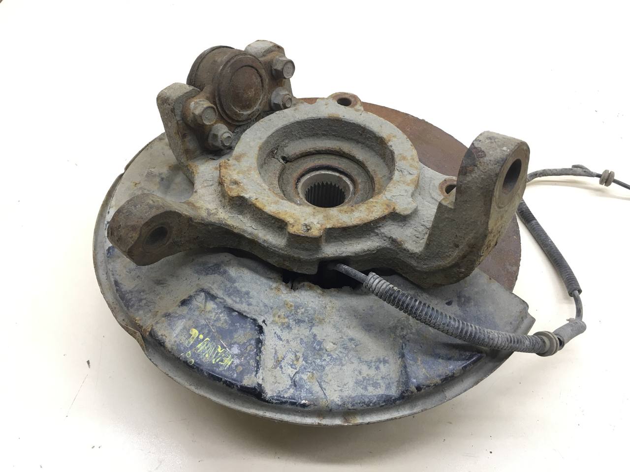 Кулак поворотный передний правый SsangYong Rexton 1 2001-2006