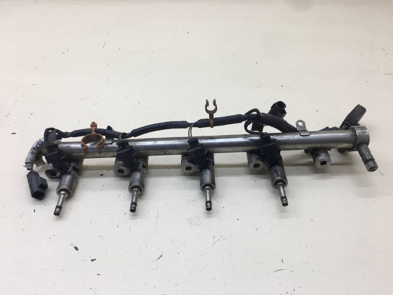 Рейка топливная (рампа) Jaguar XF 2007-2015