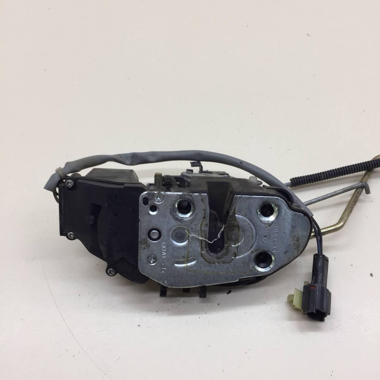 Замок двери передней правой Kia Spectra (SD) 2004-2011