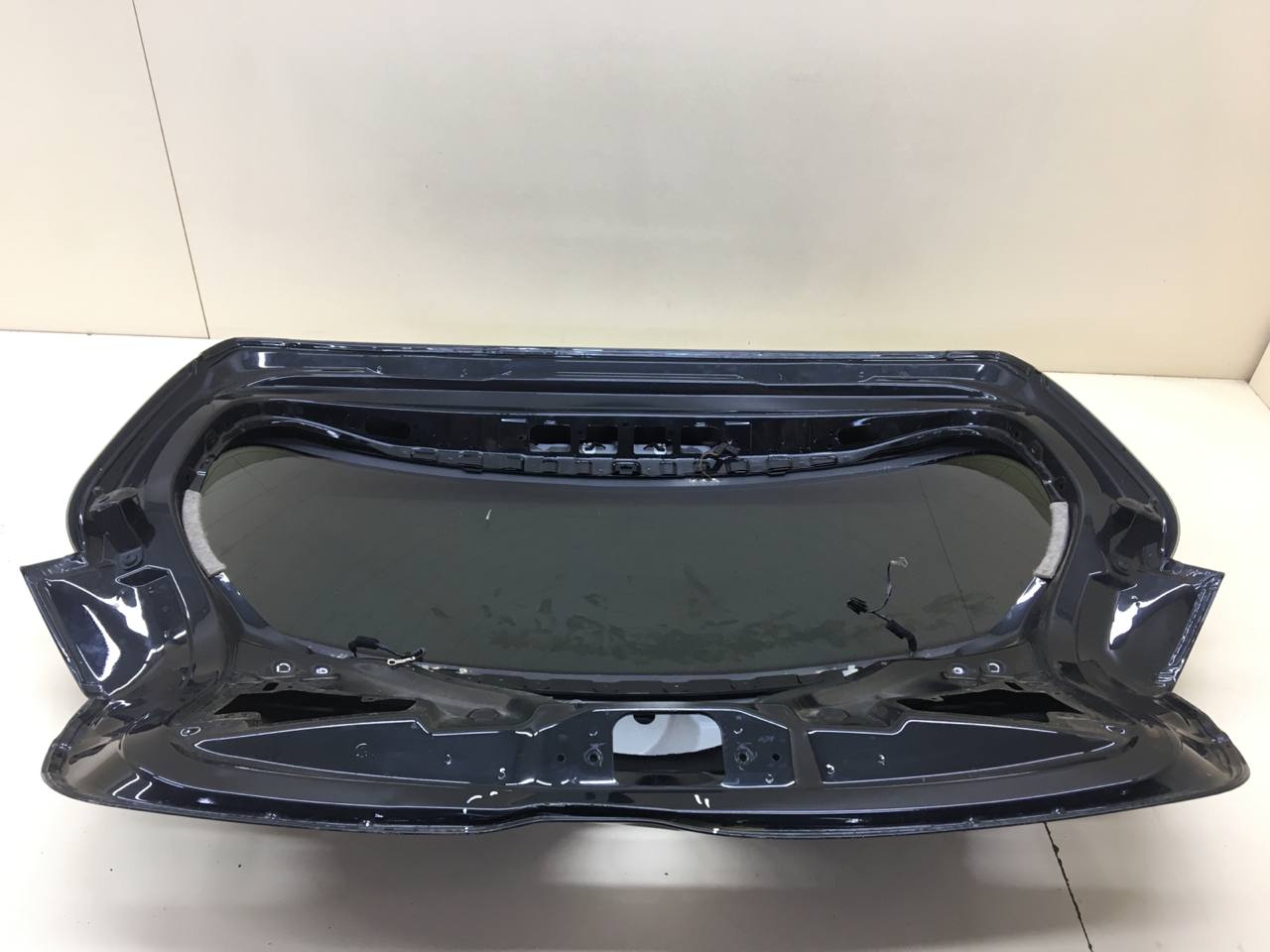 Дверь багажника со стеклом BMW 1-series F20/F21 2011>