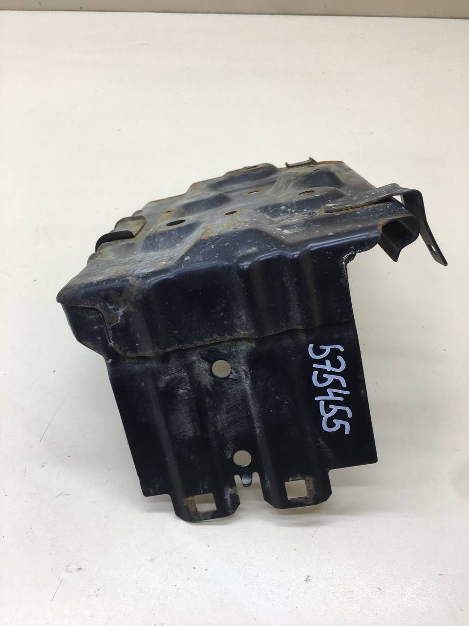 Крепление АКБ (корпус / подставка) Nissan Primera (P12) 2002-2007