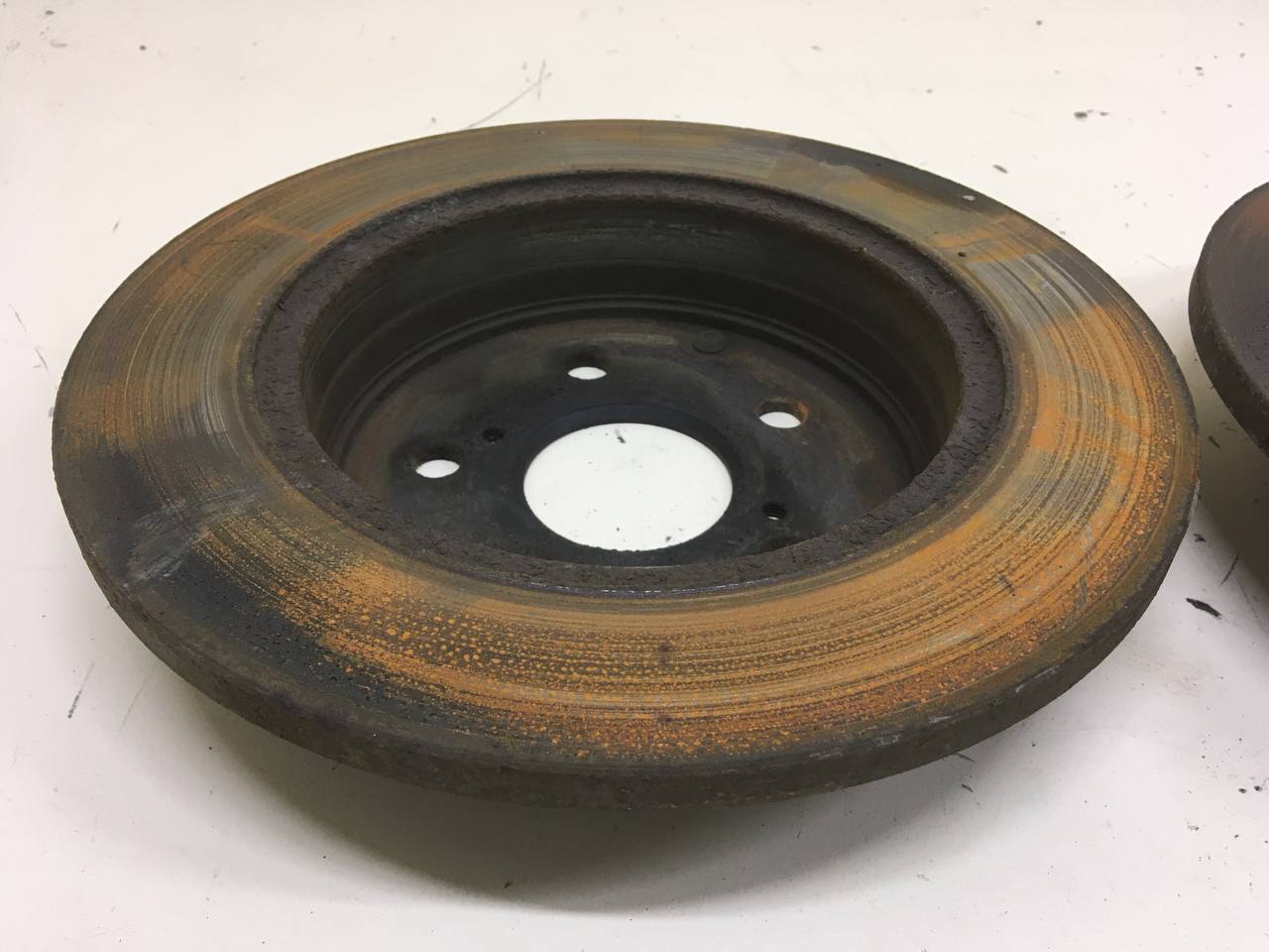 Диск тормозной задний Toyota Rav 4 (XA40) 2013-2019