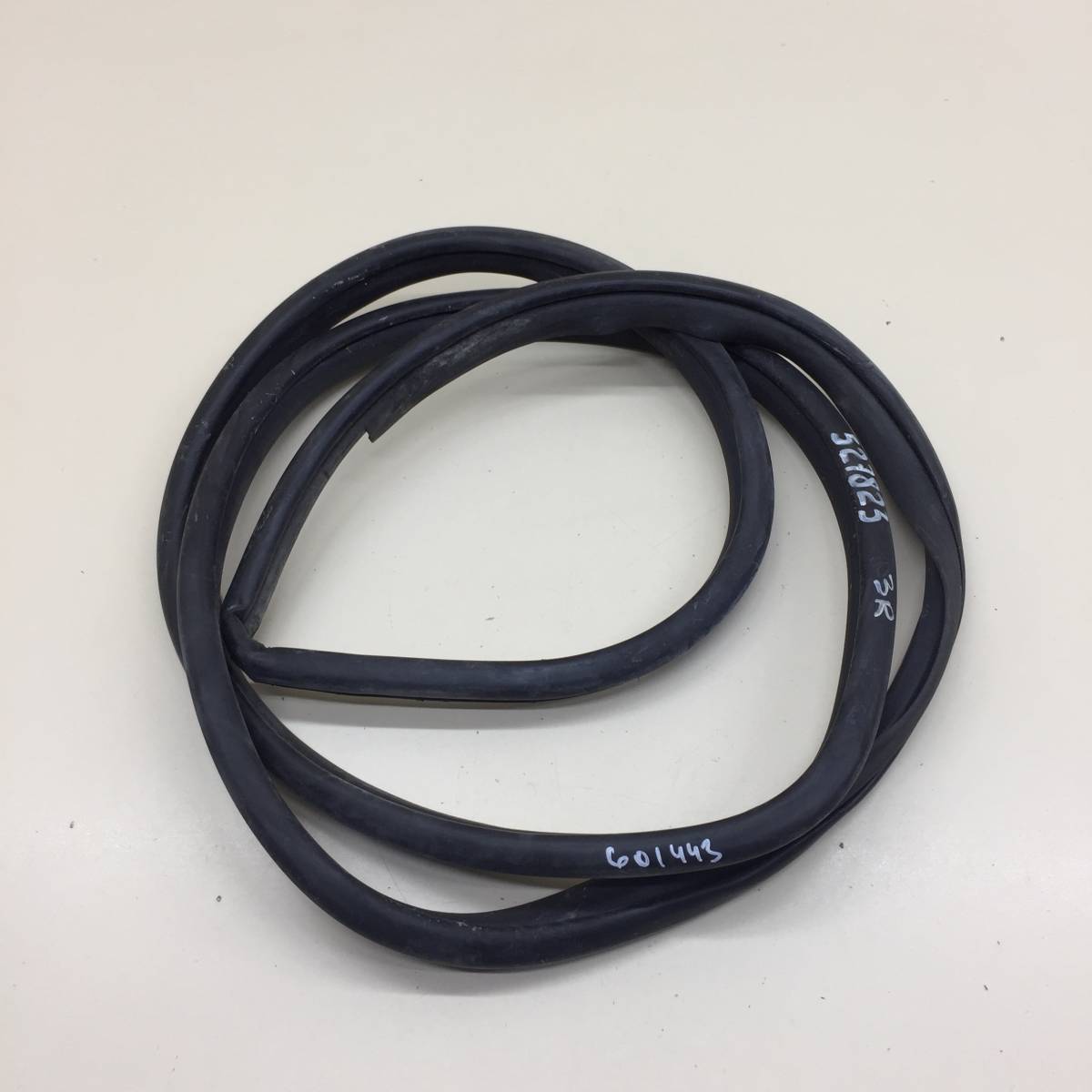 Уплотнитель проема двери задней правой Toyota Auris (E150) 2006-2012