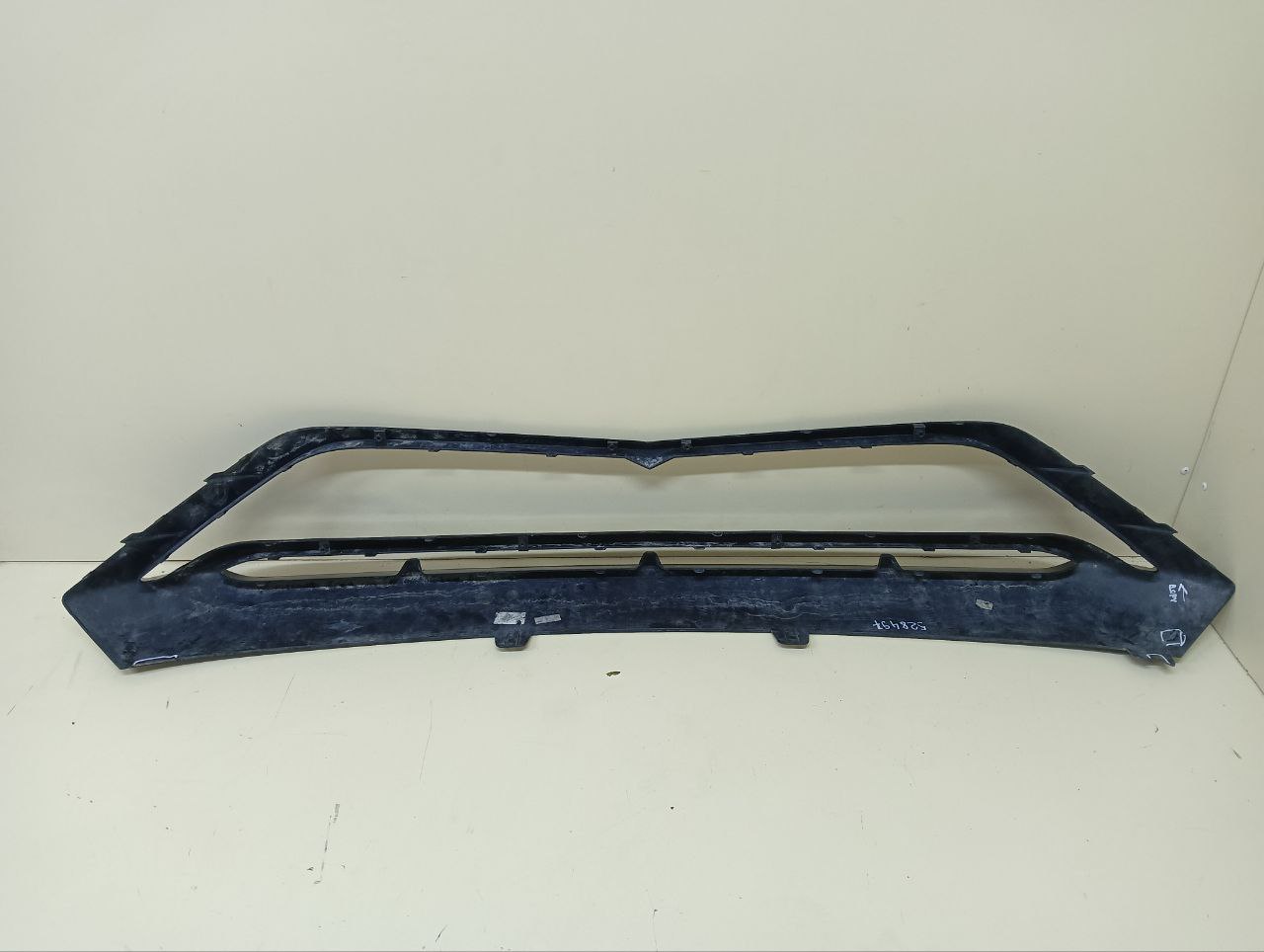 Накладка переднего бампера центральная Genesis G70 2017-2022