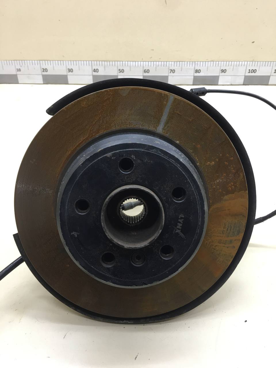 Кулак поворотный задний правый BMW X5 E53 2000-2007