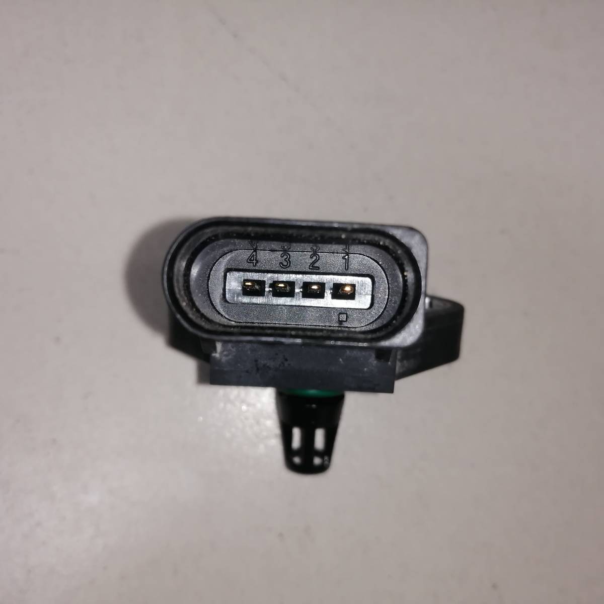 Датчик абсолютного давления Skoda Superb 2008-2015