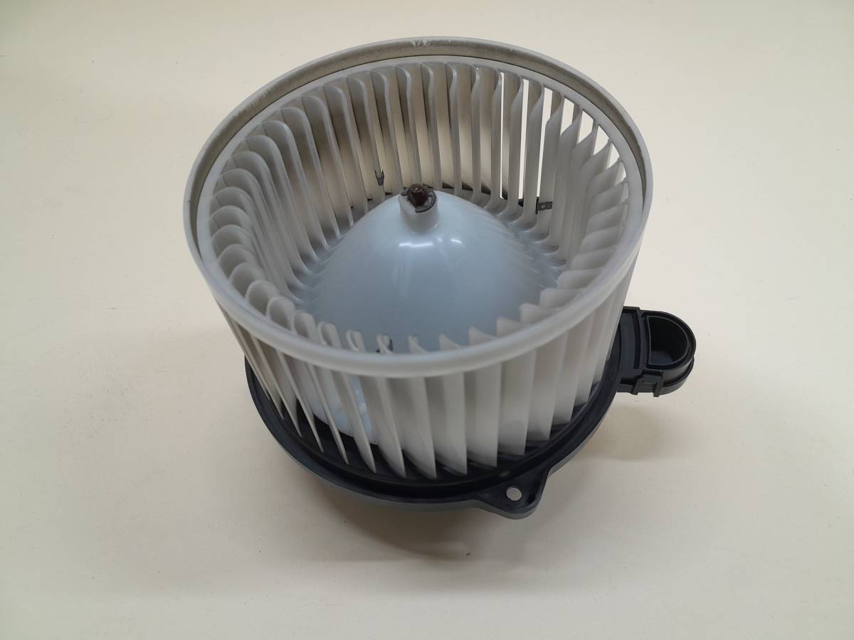 Моторчик отопителя Genesis G70 2017-2022