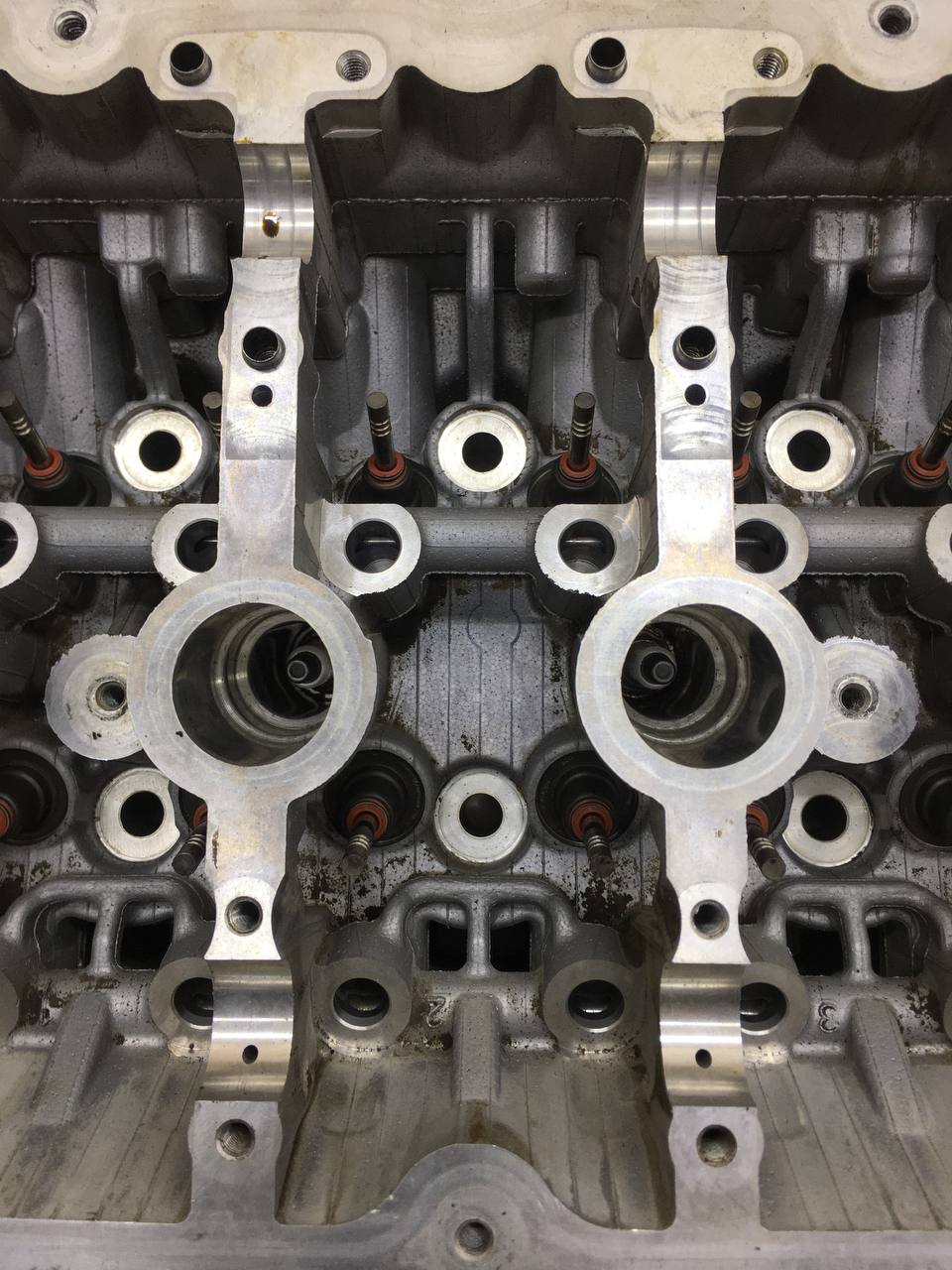 Головка блока цилиндров Peugeot 308 2007>