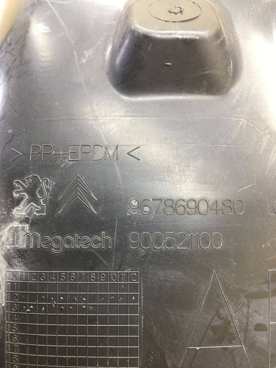 Локер задний правый Citroen C-Elysee 2012-2017