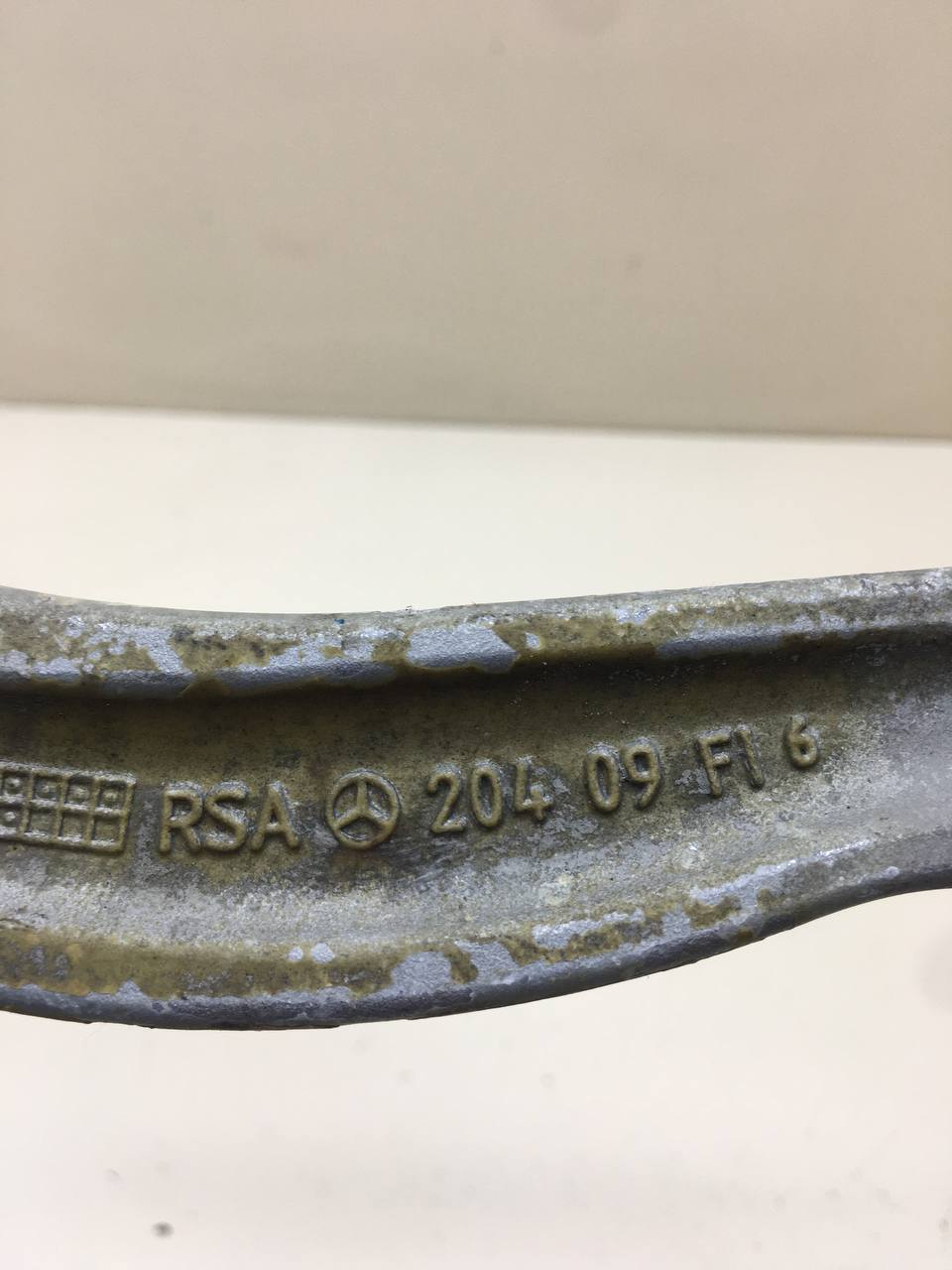 Рычаг задний верхний правый Mercedes-Benz C-Class (W205) 2014>