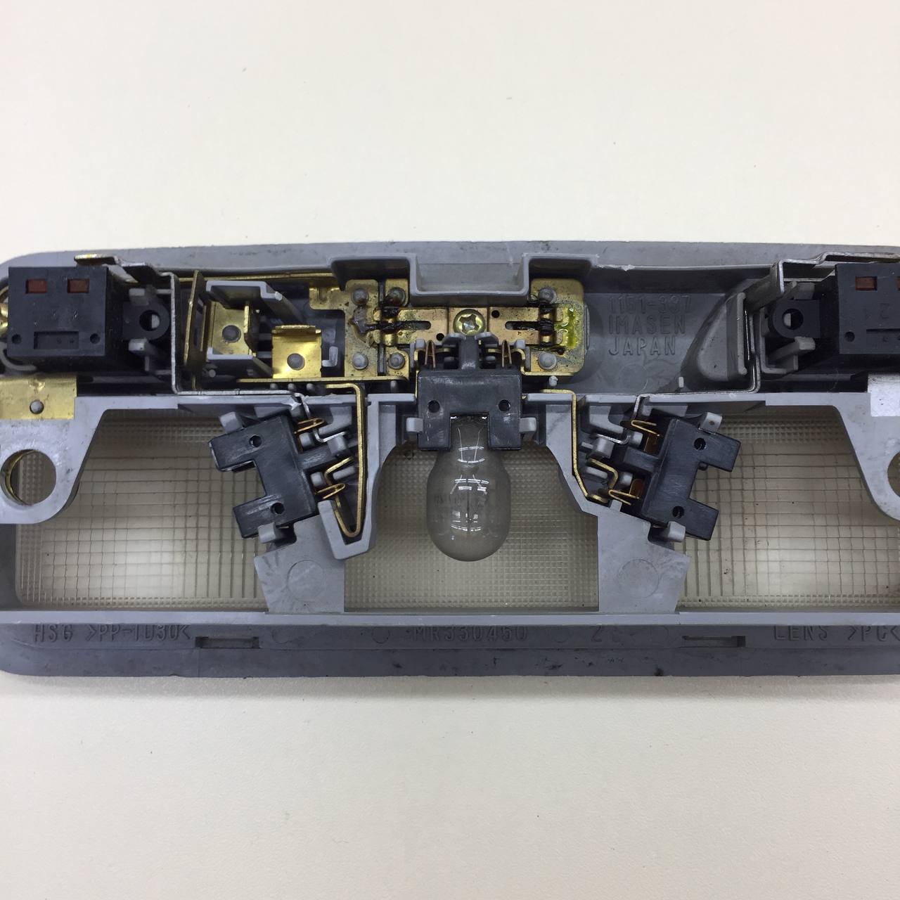 Плафон салонный Mitsubishi Pajero/Montero 3 (V6, V7) 2000-2006